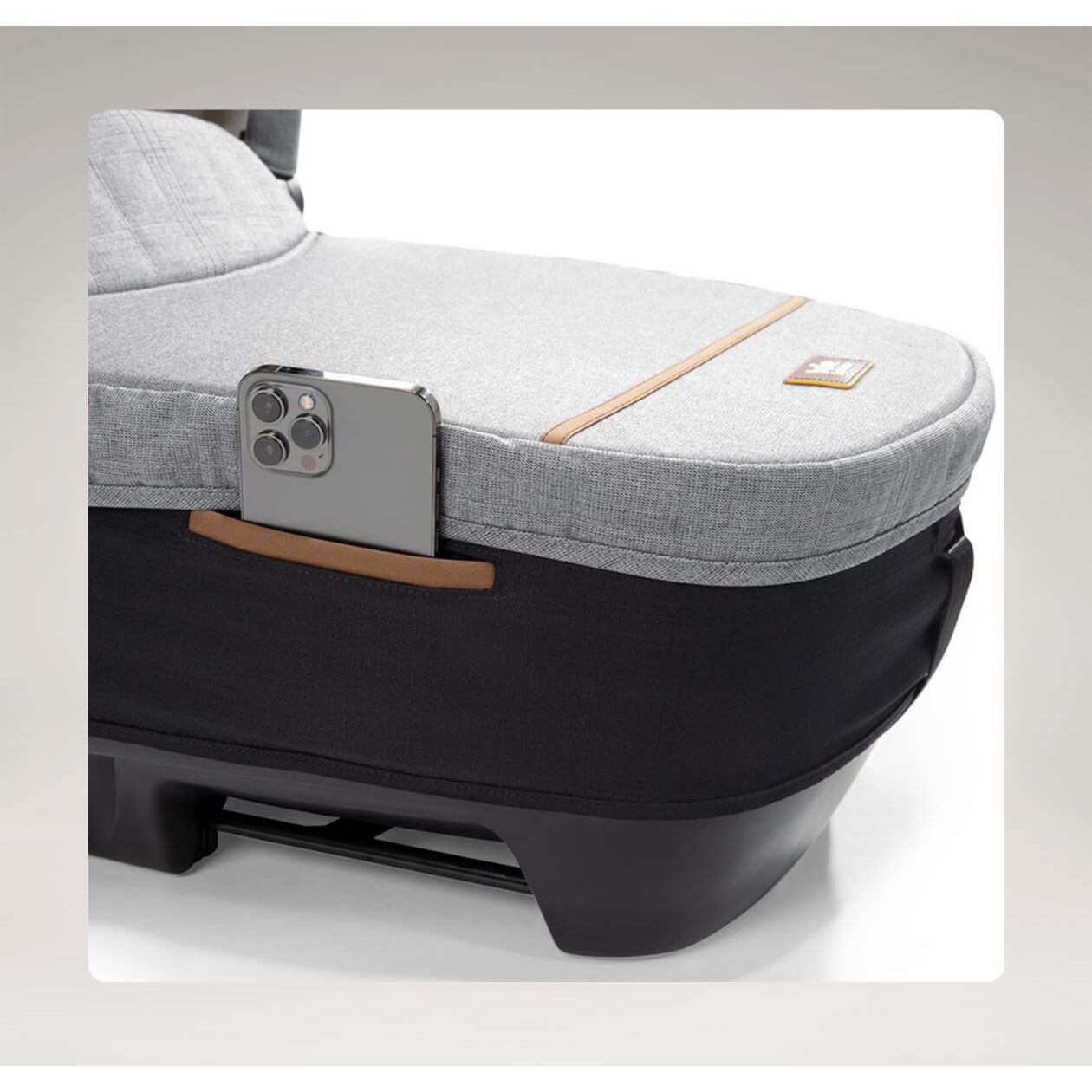 Joie Calmi Carbon